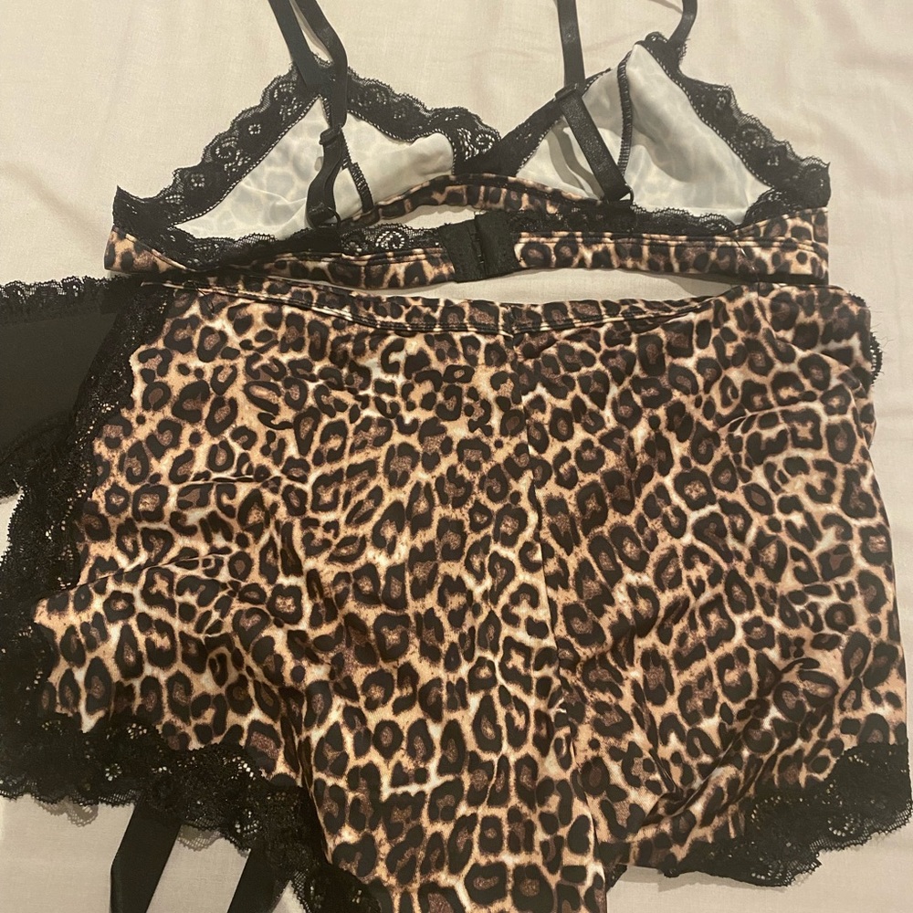Fashion Nova PJ set NWT - Picture 5 of 10